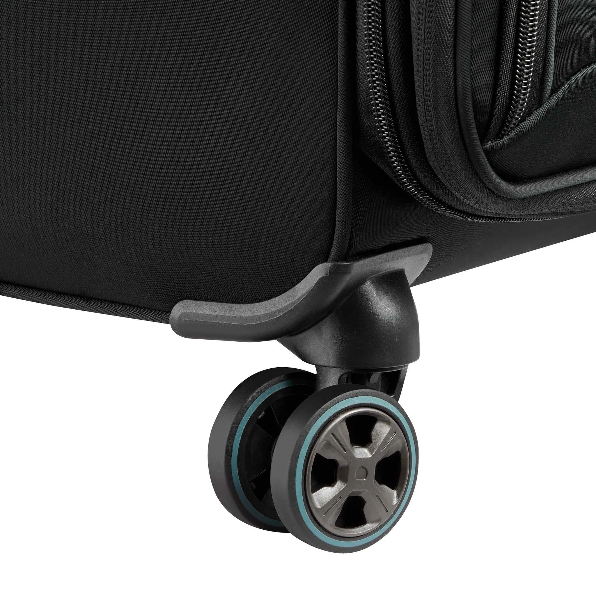 Delsey Cruise 3.0 Soft  20" Expandable Spinner Carry-On