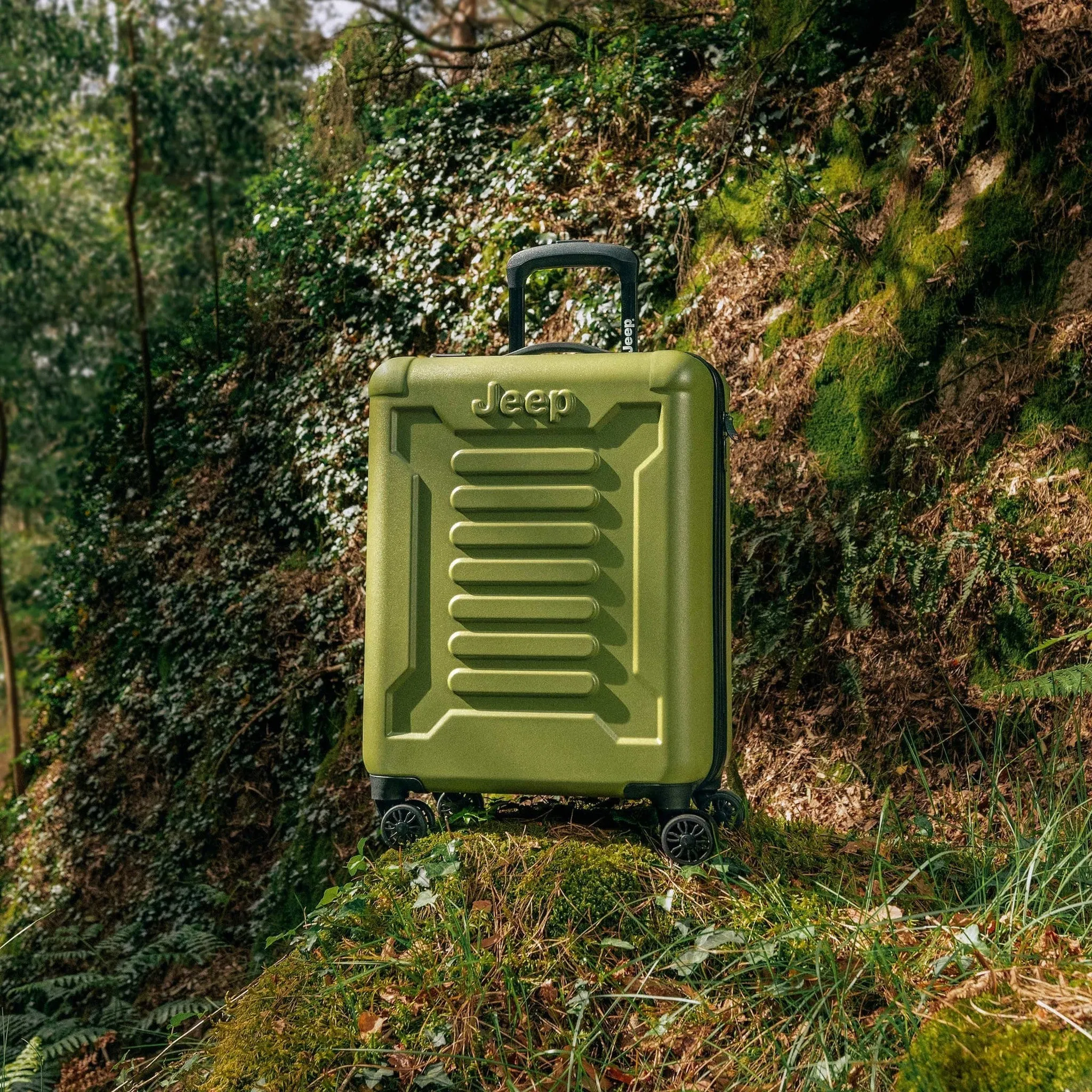 Delsey Jeep JH004C 20" Spinner Carry-On