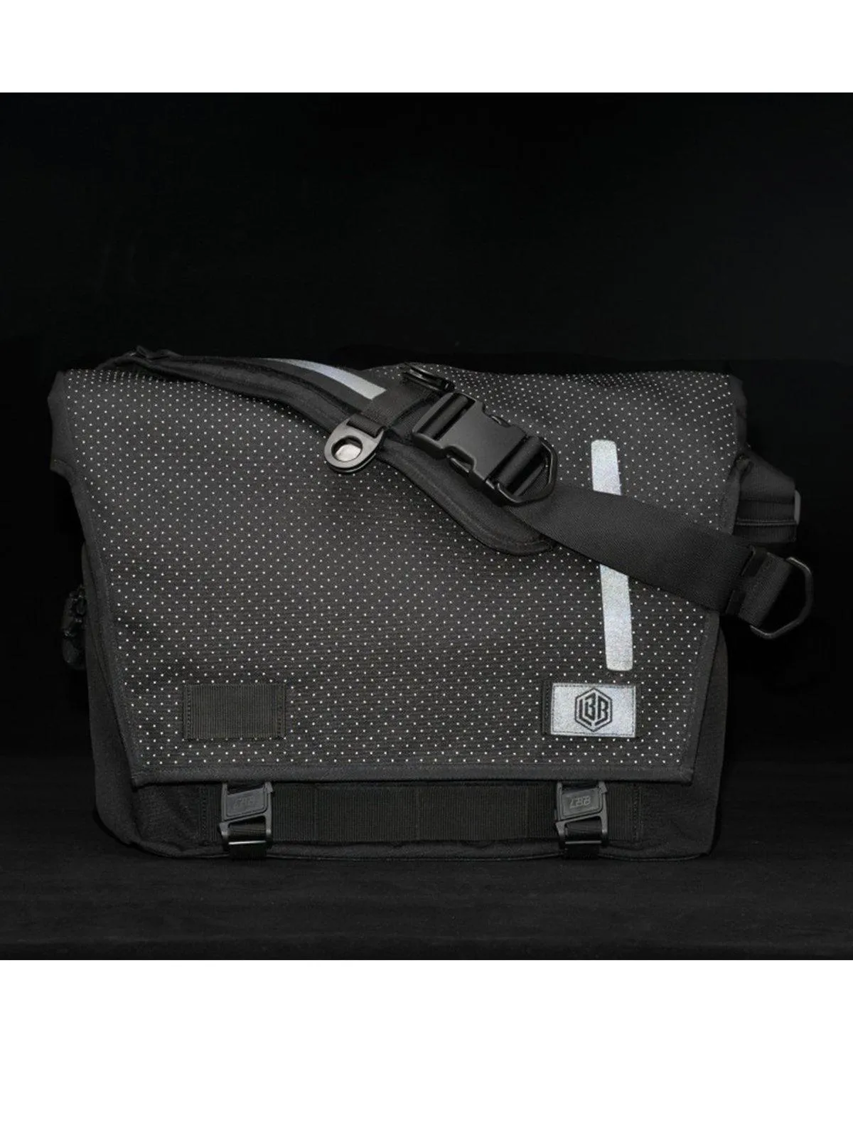 Life Behind Bars The Echelon M Eclipse 32L Messenger Bag Black Reflective