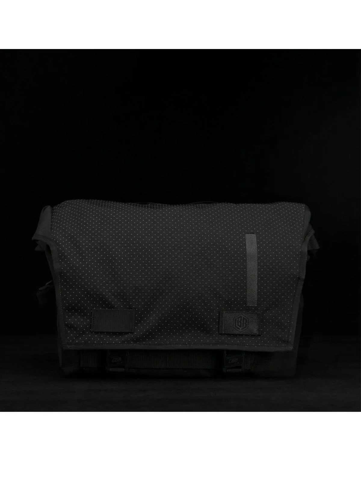 Life Behind Bars The Echelon S Eclipse 22L Messenger Bag Black Reflective