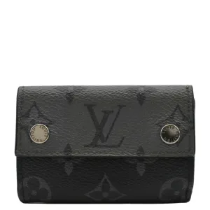LOUIS VUITTON Discovery Monogram Eclipse Tri-Fold Wallet Grey