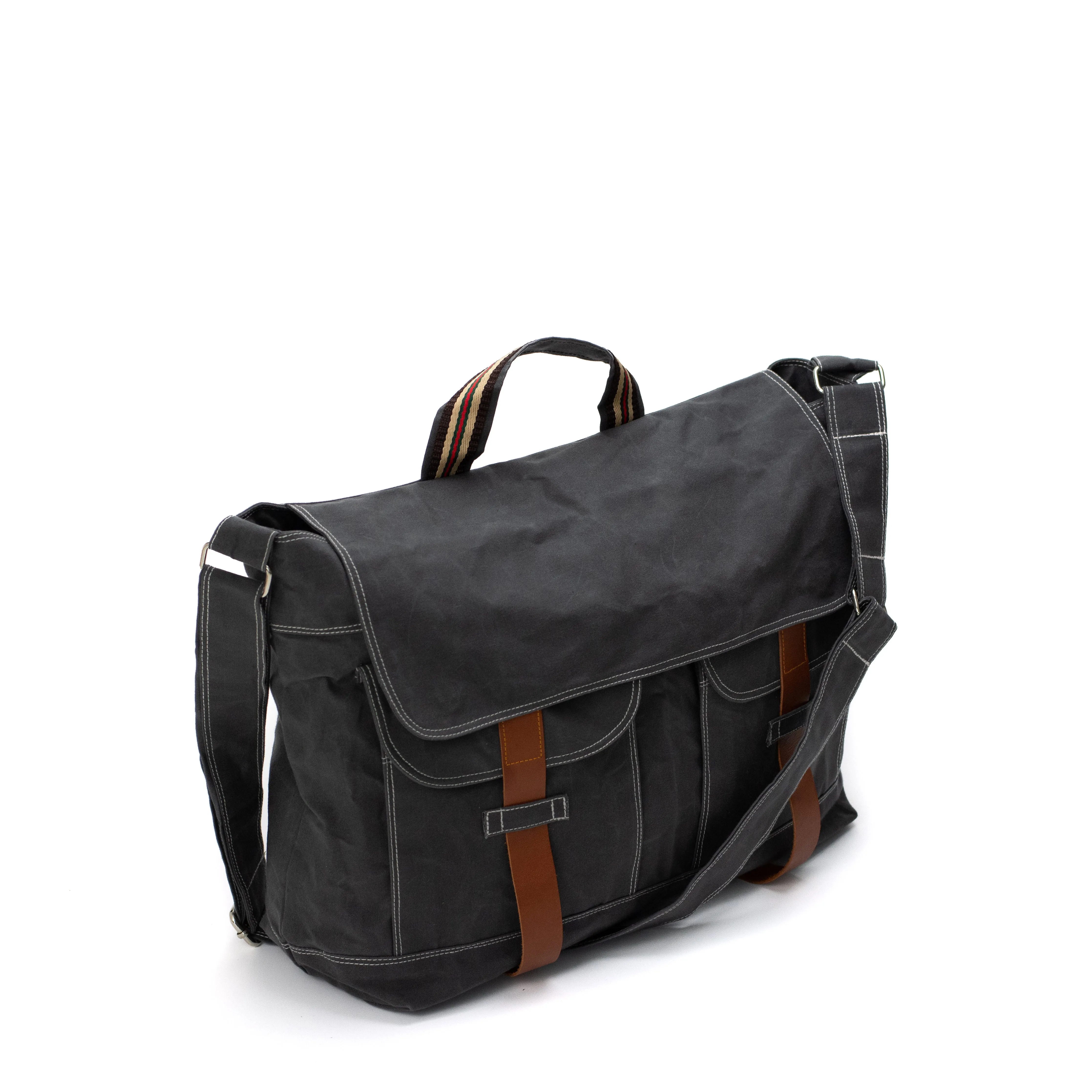 Mackenzie 104 Charcoal | Messenger Bag