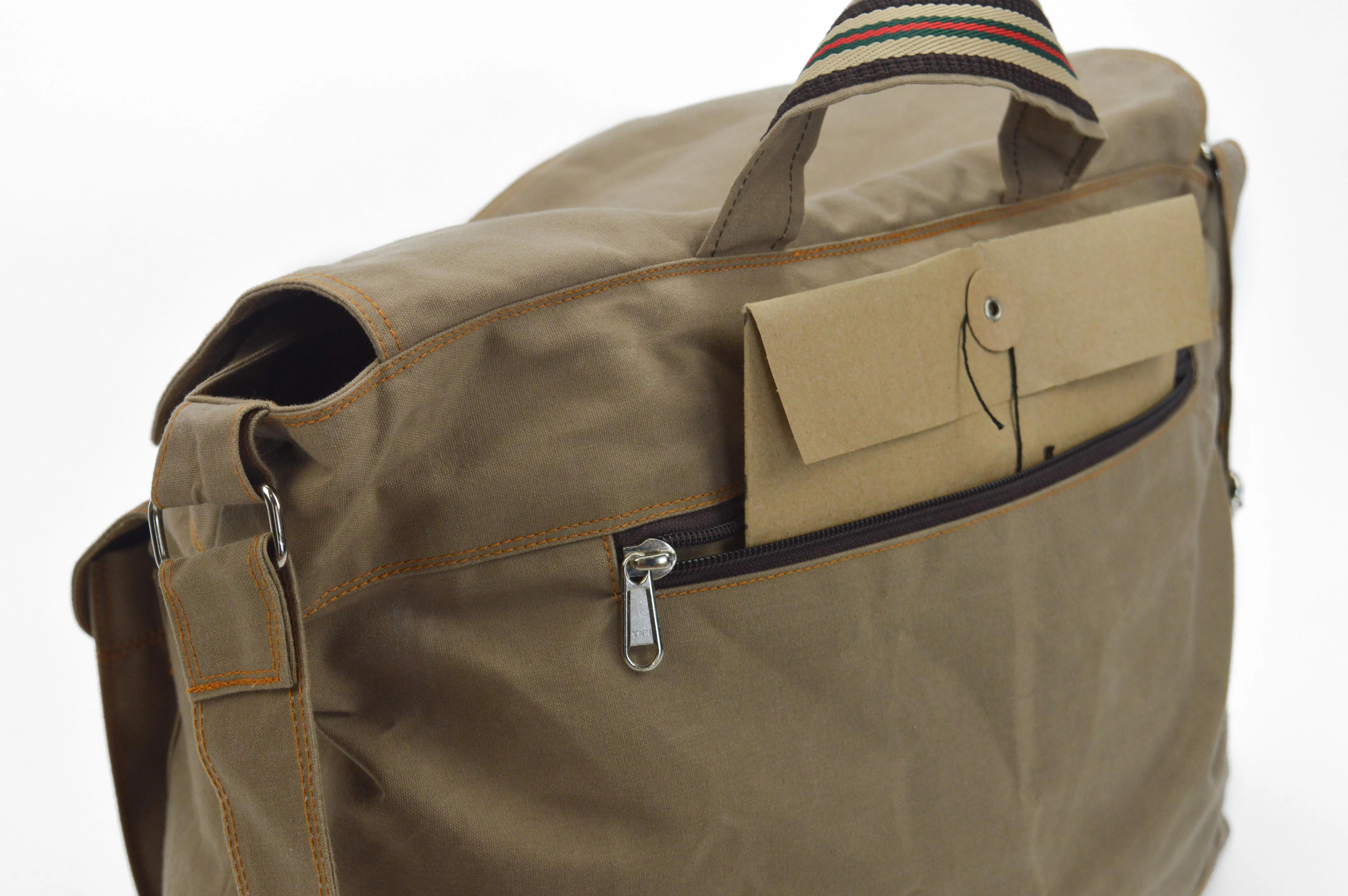 Mackenzie 104 Khaki | Messenger Bag