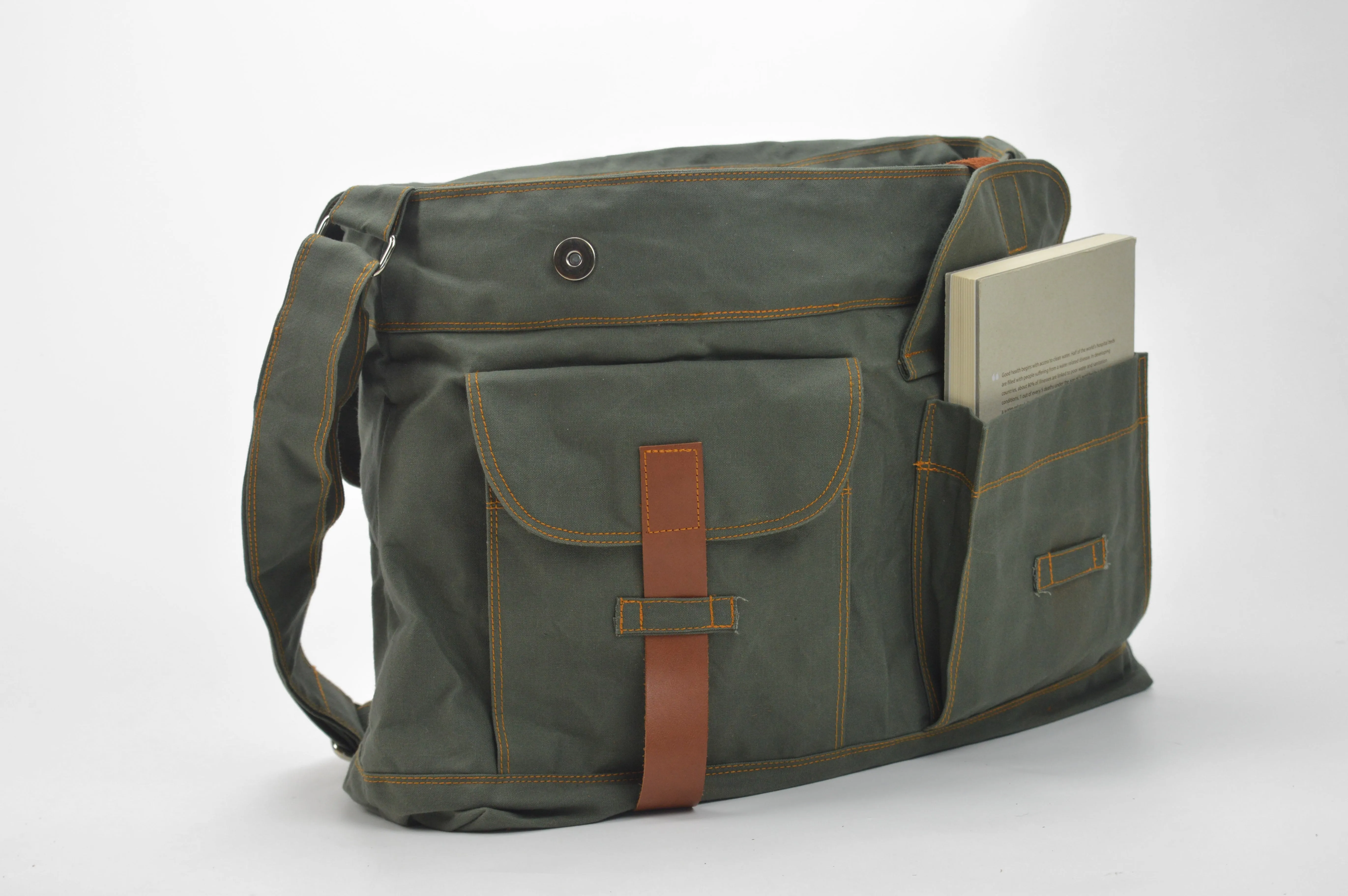 Mackenzie 104 Olive | Messenger Bag