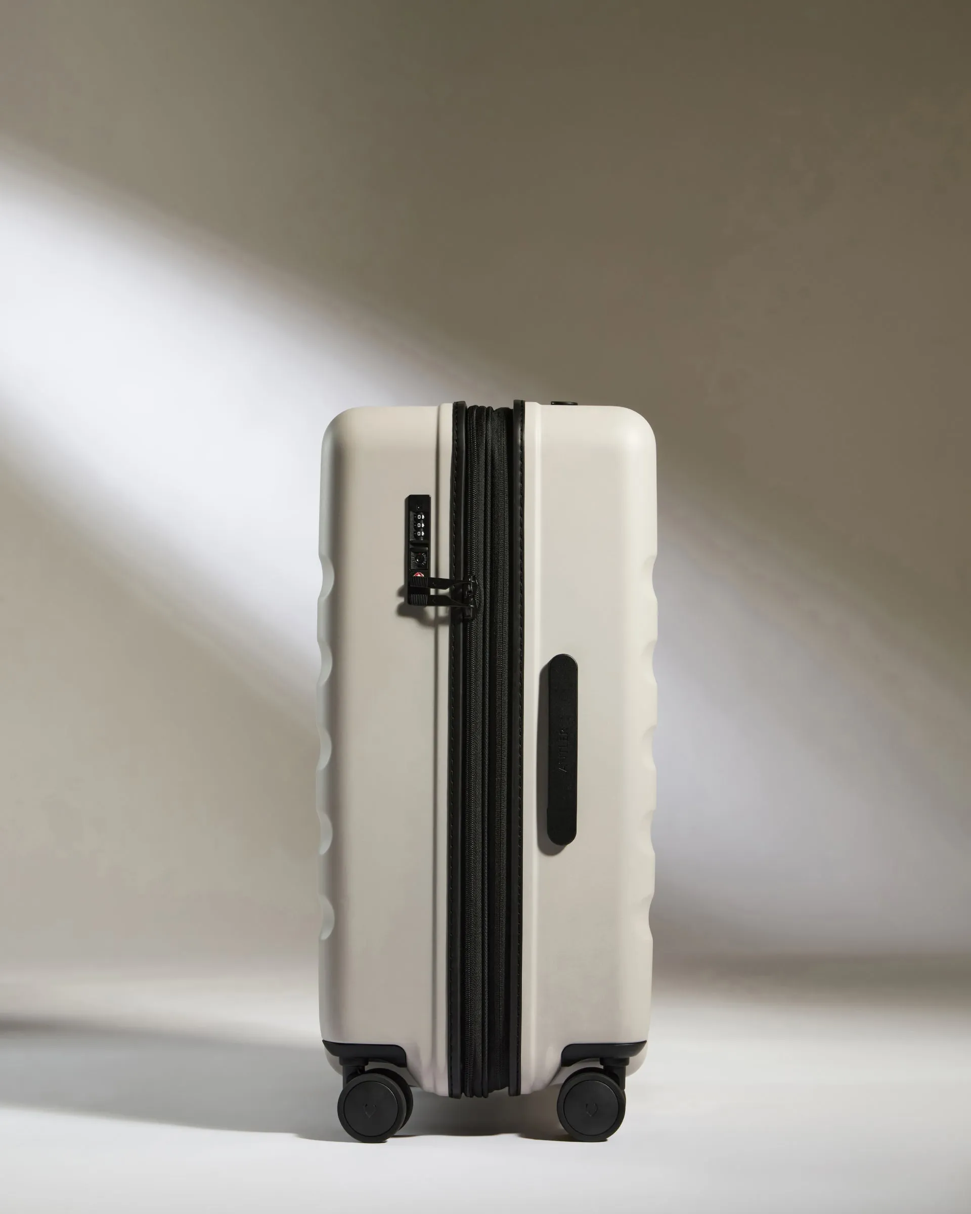 Medium Luggage in Taupe - Icon Stripe