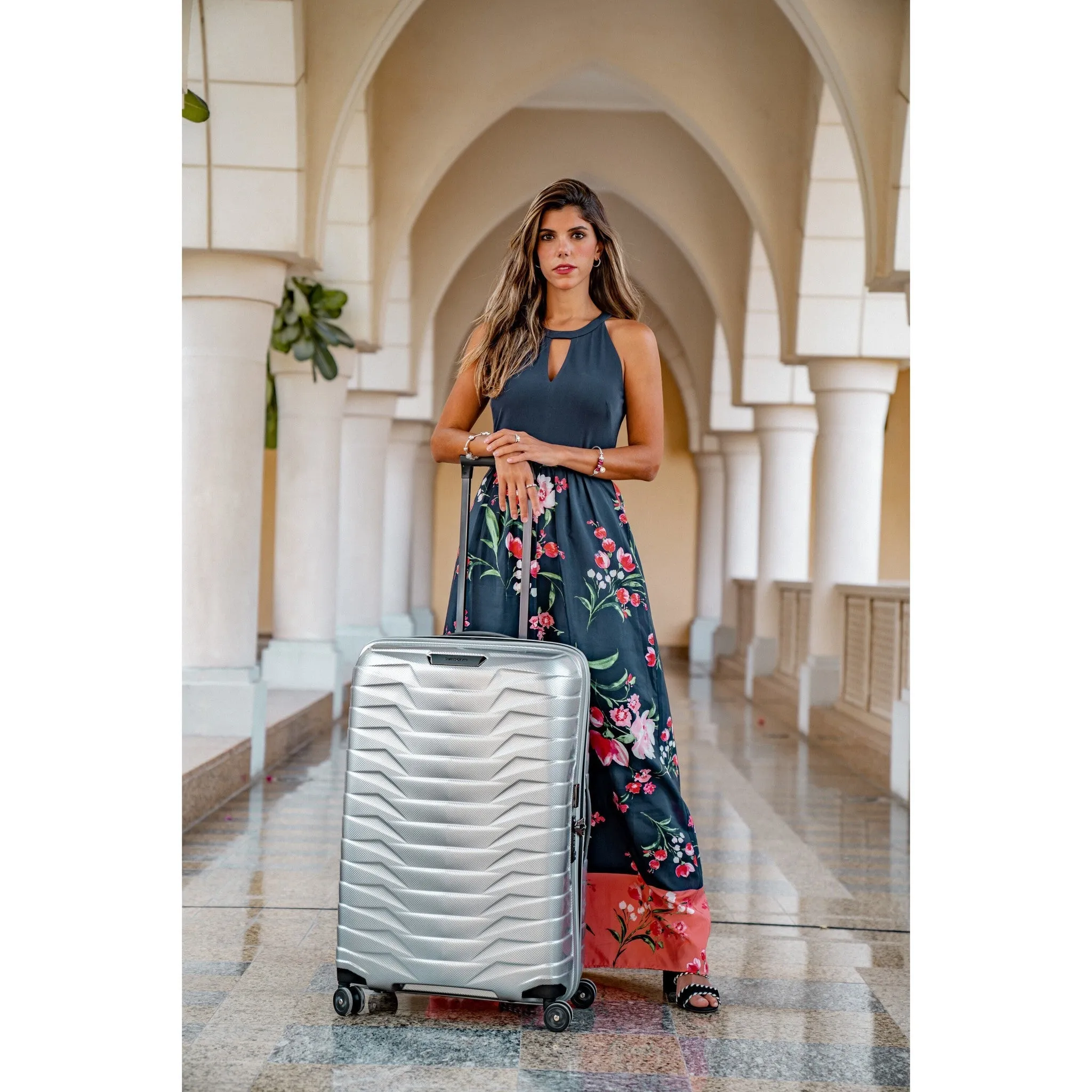Samsonite Proxis Large Spinner
