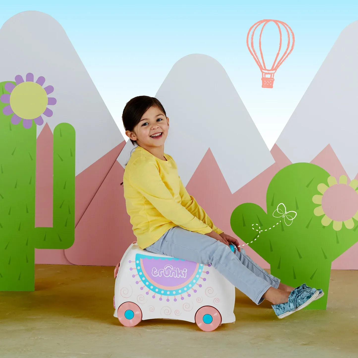 Trunki Ride On Luggage Lola the Lama