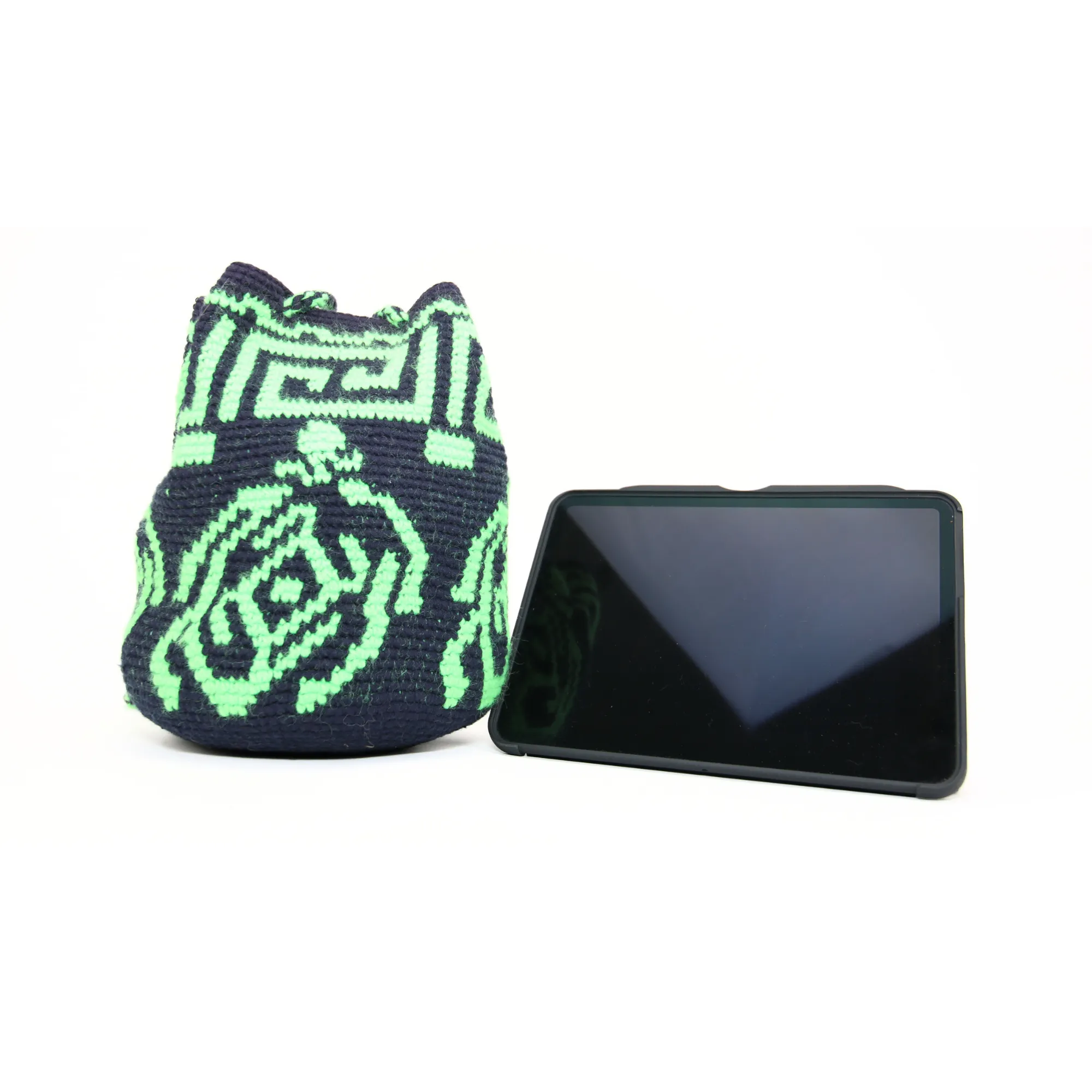 Women’s Tote Bag with Green Turtle Design